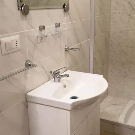 Lägenhet Mini Loft - Centro - A Due Passi Dal Mare Bari